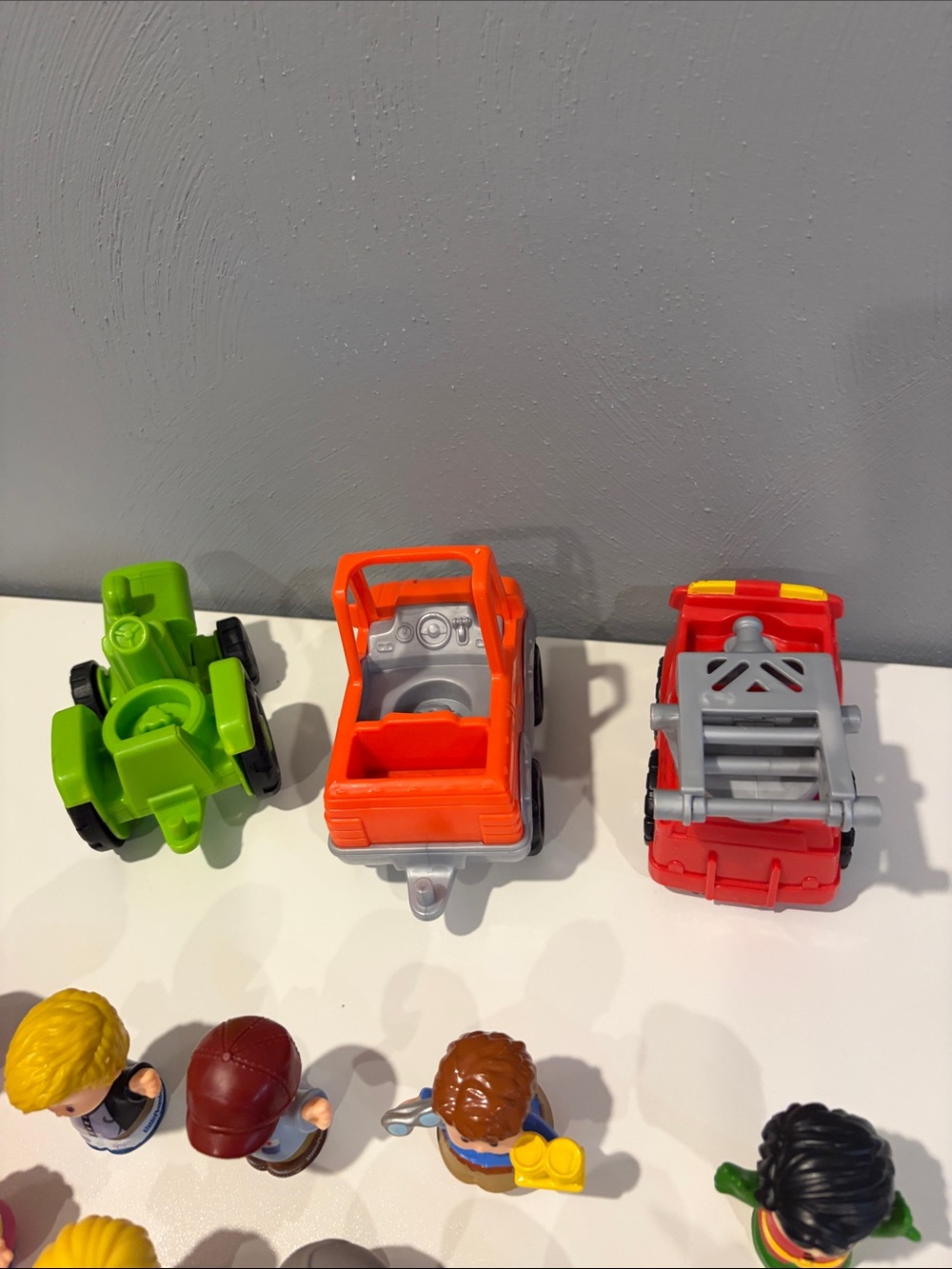 Fisher-Price Little People figures and vehicles lot - Picture 13 of 13